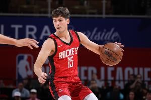 进攻状态不佳！谢泼德首节8中2&罚球4中2 得7分3篮板2抢断1盖帽