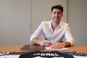 官方：都灵签下25岁葡萄牙体育门将弗兰科-伊斯莱尔