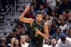 CJ：当看到很久没联系的杜马斯打我电话时 我就感觉要被交易了