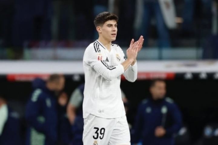 15年！马卡：为皇马青训效力最久的小将离队 将与巴列霍做队友