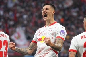 曼晚：曼联不卖人也能买塞斯科，因多项成本降低+出售青训球员