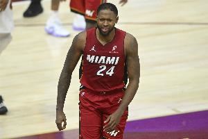 Shams：热火送出海史密斯及未来次轮签 换来篮网2026年次轮签