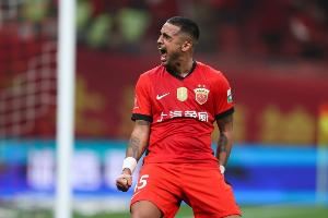 传射+戴帽+双响绝杀！上海海港前锋莱昂纳多近3轮联赛6球1助攻