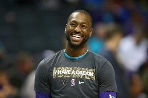 最喜欢的NBA队友？林书豪：肯巴在内 他和库里场下友善&场上杀手