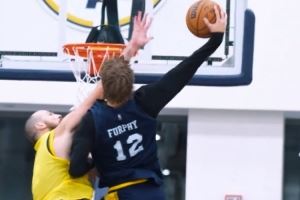 队记：约翰尼-弗菲训练中上演精彩扣篮 西卡：谁告的密🤣？