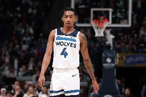 替补席尖兵！迪林厄姆11中6 得到13分5助攻&仅1次失误