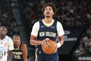 输出在线！普尔15中7拿到全队最高21分外加2助1断 正负值+10