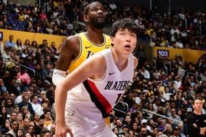 媒体人:杨瀚森目前确实打不上轮换 他在NBA的发展命运在他自己